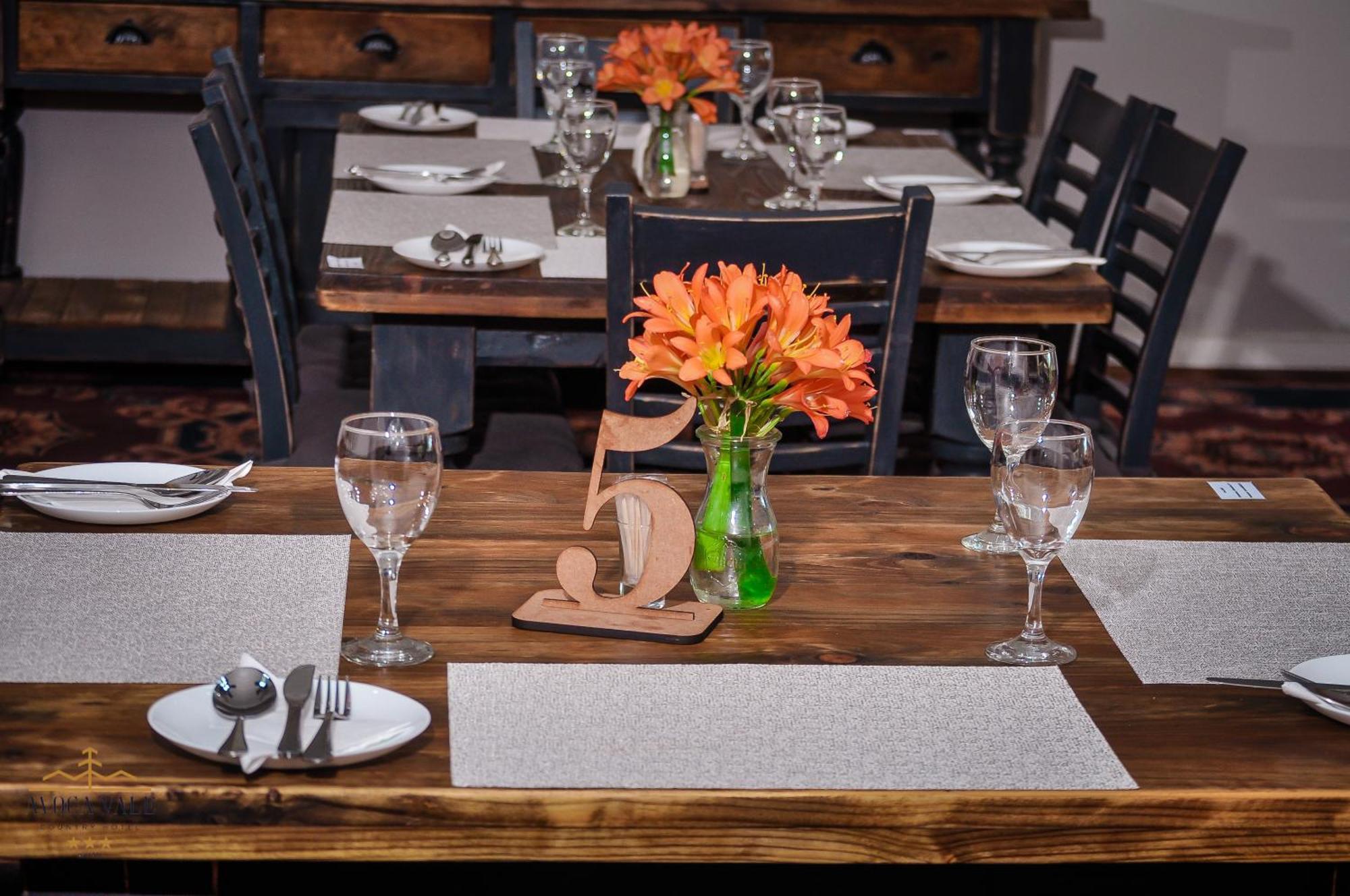 Avoca Vale Country Hotel ルイス・トリハート エクステリア 写真