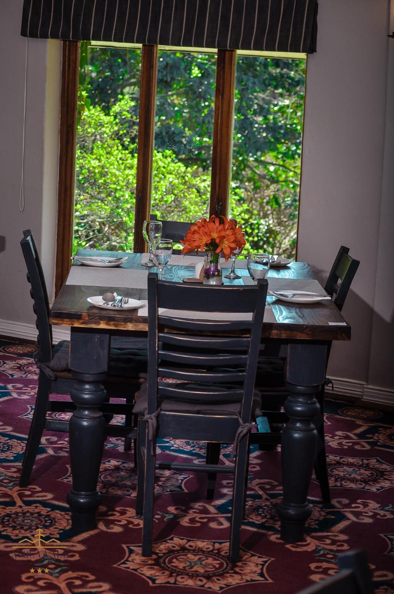 Avoca Vale Country Hotel ルイス・トリハート エクステリア 写真